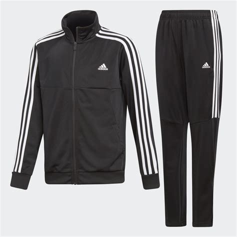 traje adidas